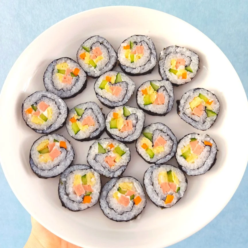 如何制作米饭球寿司