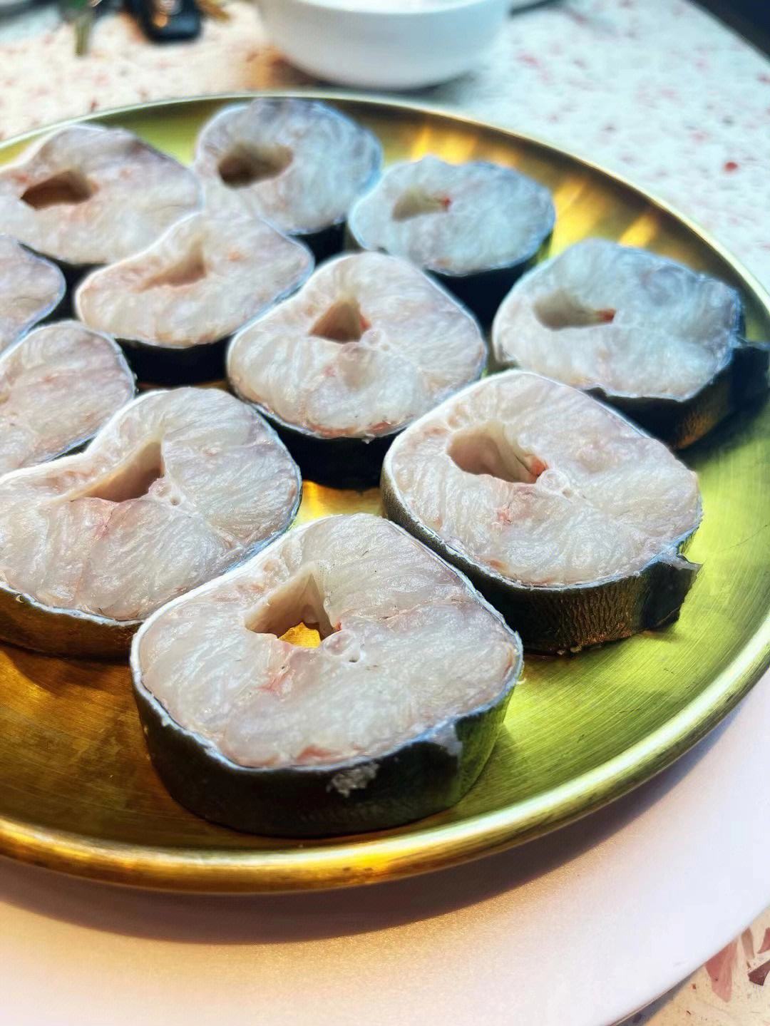 如何制作酸辣口味的夏季火锅