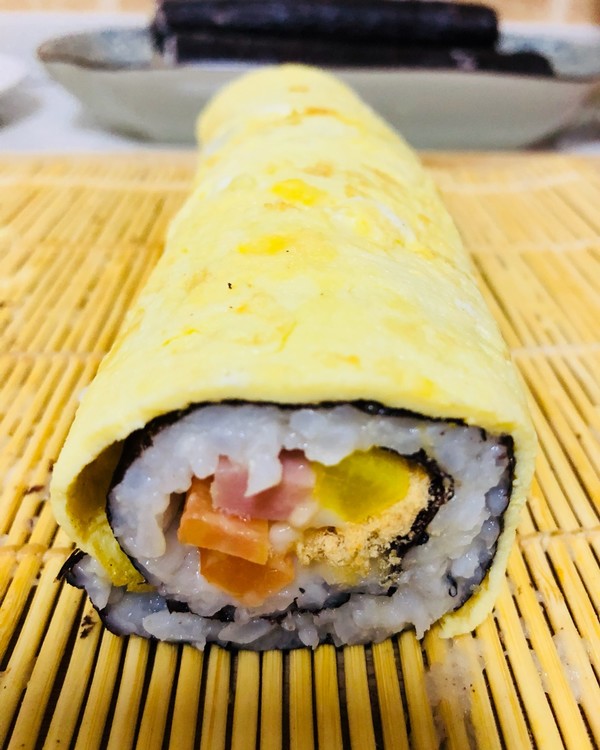 如何制作简单的鸡蛋寿司早餐